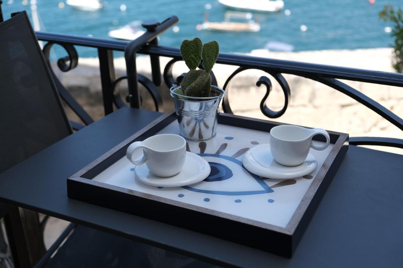 Blue Eye - Waterfront Home In A Scenic Location Vittoriosa Exterior foto